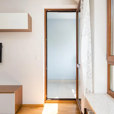 Namyslowska Cosy By Bookinghost *