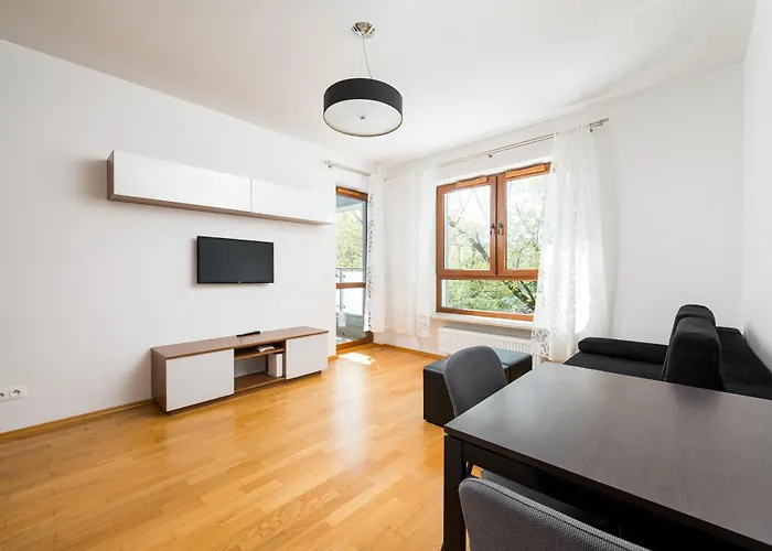 Namyslowska Cosy By Bookinghost