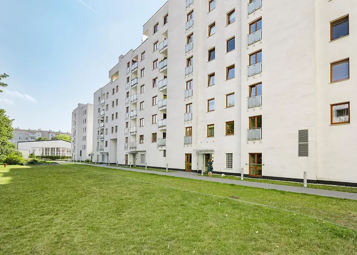 Apartment Namyslowska Cosy By Bookinghost